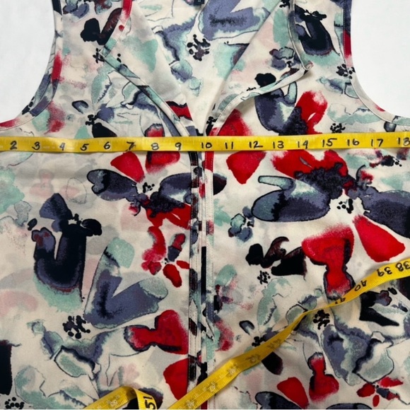 SANCTUARY White with red abstract floral design sleeveless top size M. - Picture 11 of 12